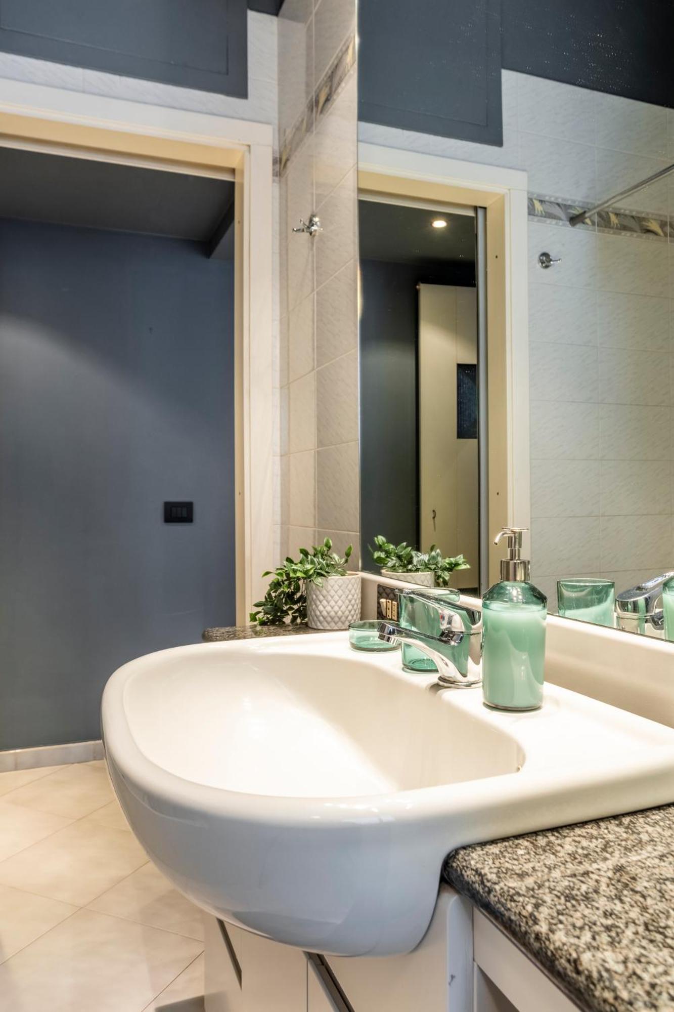 Milano City - 10 Minutes To Duomo And Train Station Ngoại thất bức ảnh